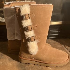 NWT Beige UGG Klea Boots